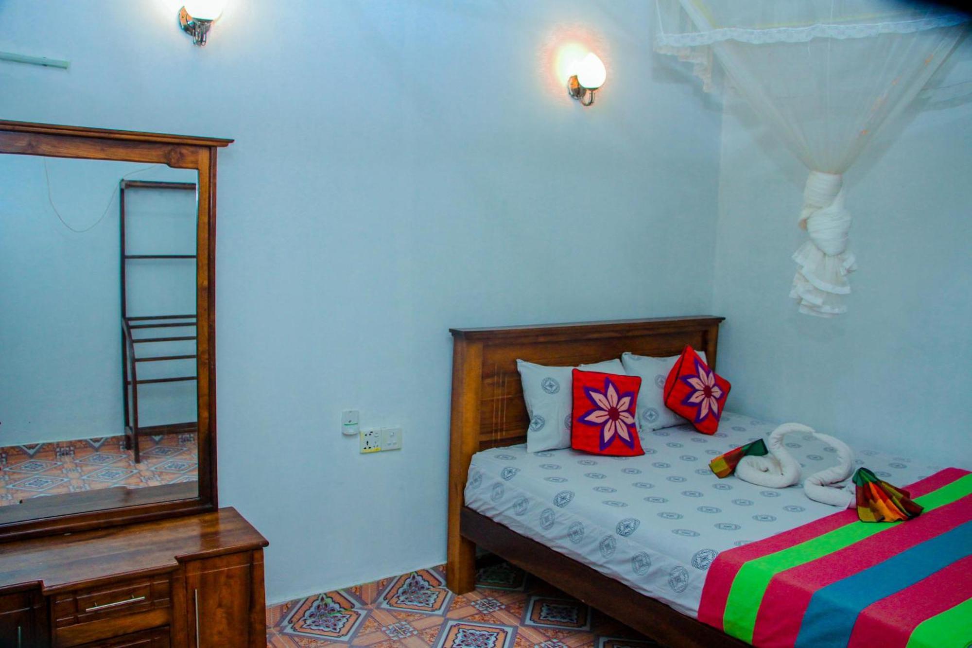 Chanaka Holiday Inn Sigiriya Bagian luar foto