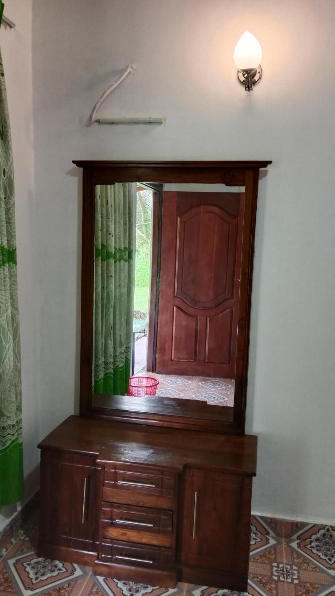 Chanaka Holiday Inn Sigiriya Bagian luar foto