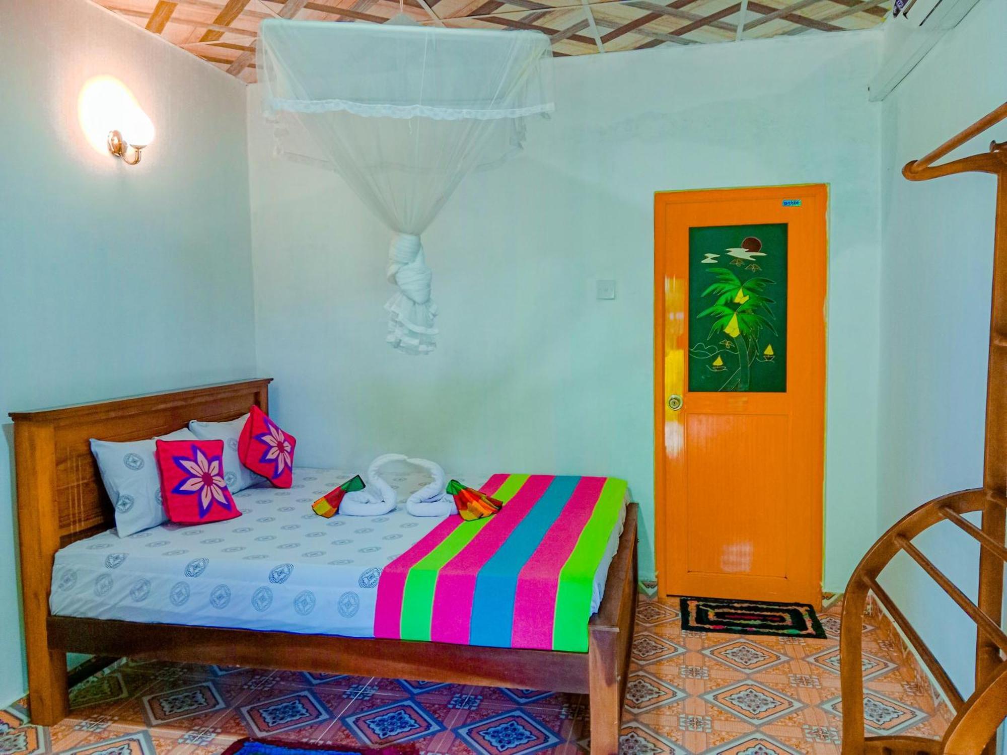 Chanaka Holiday Inn Sigiriya Bagian luar foto