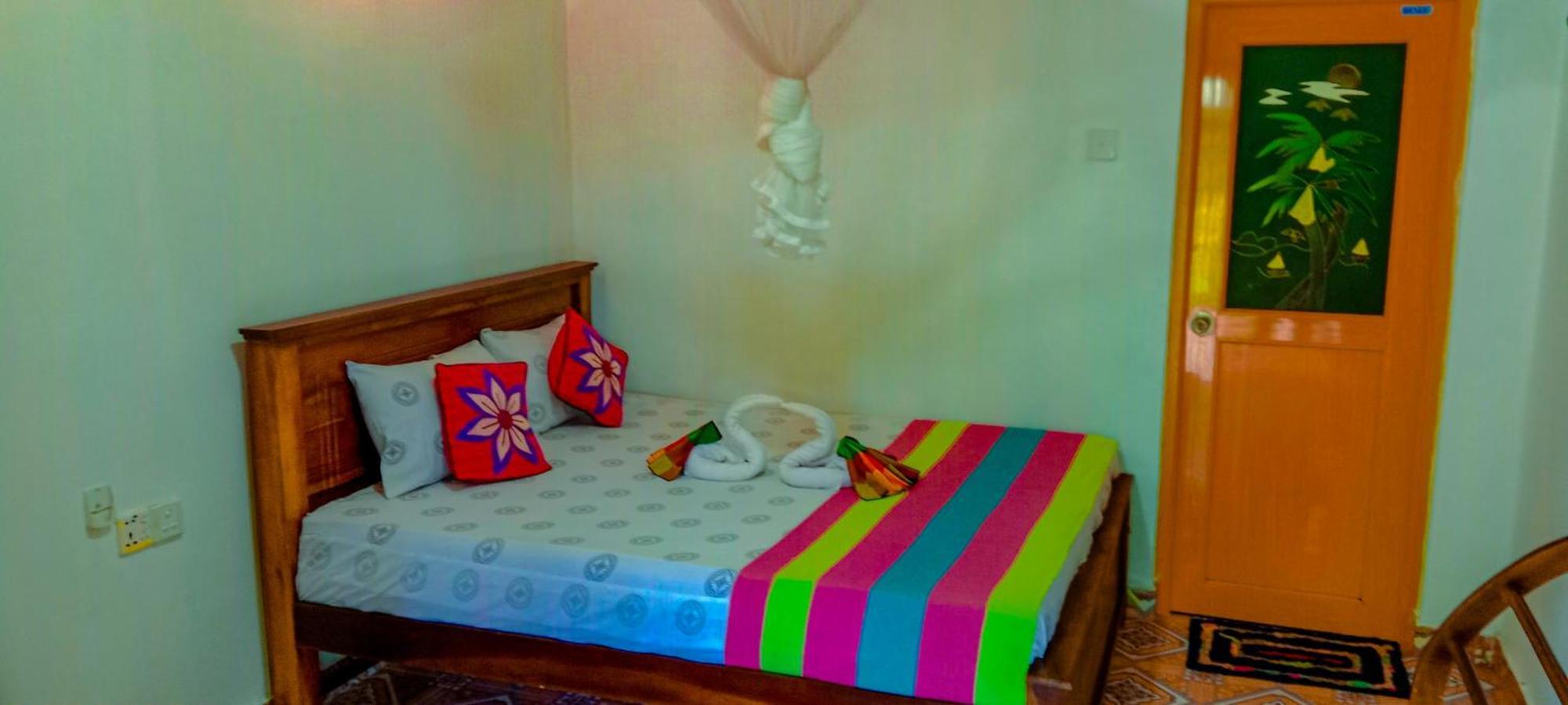 Chanaka Holiday Inn Sigiriya Bagian luar foto